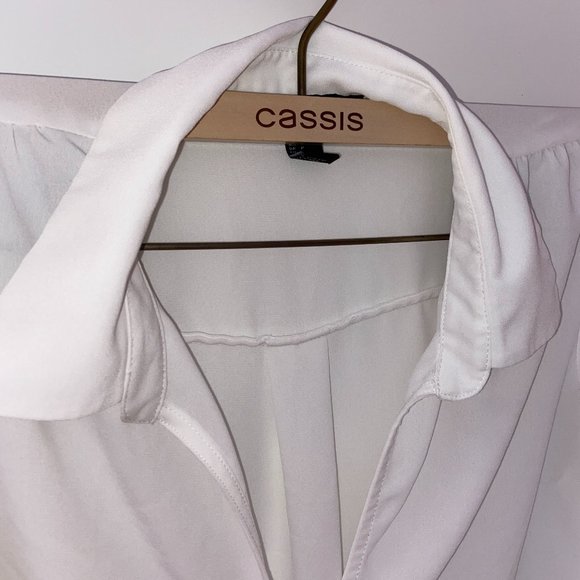 Buttoned Collar Blouse || White - Picture 3 of 7